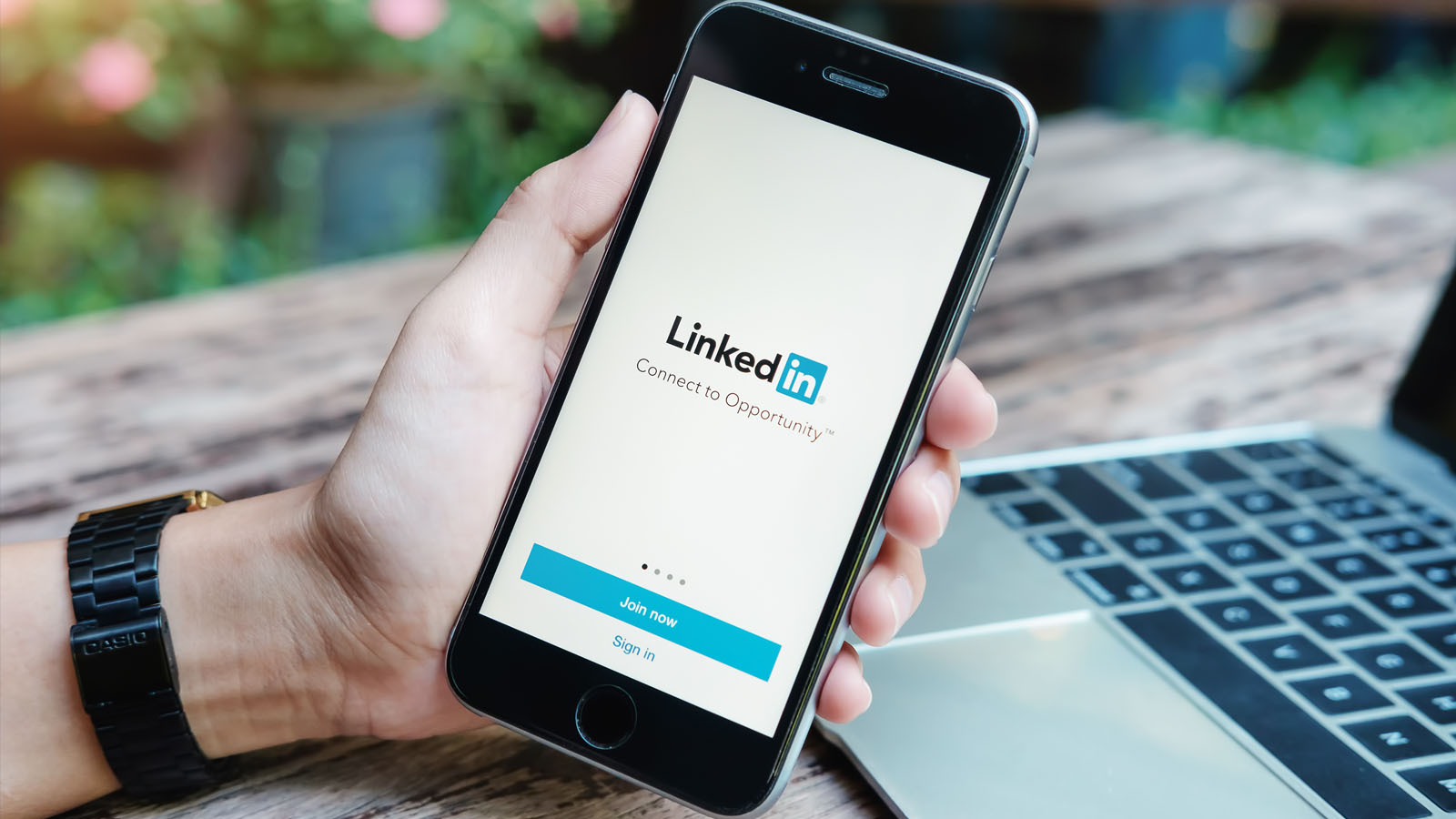 How to post a job on Linkedin